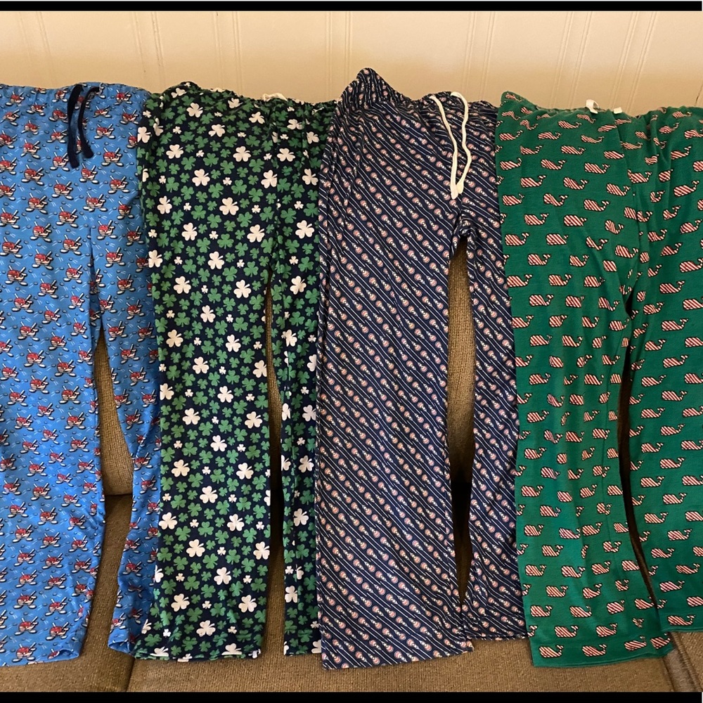 4 PAIRS of Vineyard Vine pajama pants.